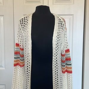 NWT POL OPEN KNIT CARDIGAN - CREAM WITH MULTICOLOR SLEEVES. SIZE MEDIUM.